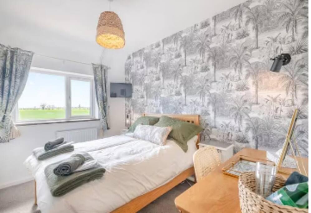 Covehithe House-Coastal Luxury- Sleeps 12-With Huge Swimspa! Wrentham Exterior foto
